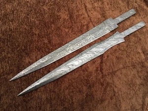 Lote de 2 cuchillos en blanco históricos hechos a mano de acero de Damasco suministro 2B5 - Imagen 1 de 4