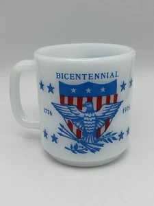 Taza de café bicentenario vintage de vidrio con leche EE. UU. 1776 1976 Glasbake Americana - Imagen 1 de 4