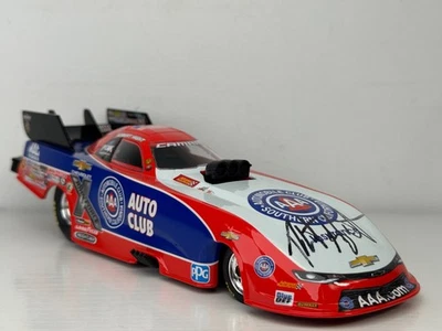 Coche divertido Action Robert Hight autografiado firmado AAA 2018 Chevy Camaro NHRA Foto 1 de 4