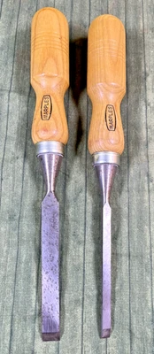 (2)  Vintage Marple's Chisels 1/4" 6mm, 1/2" 13mm - Image 1 of 4