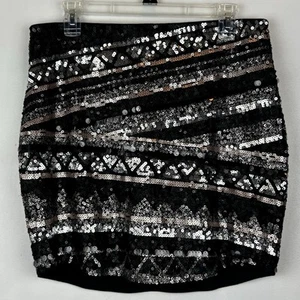 Express Mini Skirt Womens M Lined Geometric Shimmer Black Gold Sequin Cruise - Picture 1 of 6