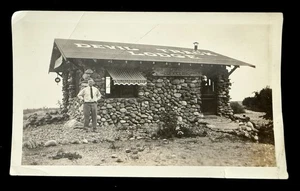 DEVIL TRACK LODGE MYSTERIOUS STONE BUILDING SNAPSHOT LAKE MINNESOTA - Picture 1 of 3