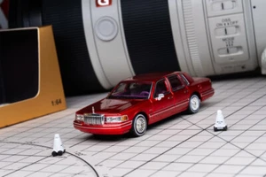 AL MK 1:64 Red HEC Lincoln Town Car Luxury Sedan Model Diecast Collect Car - Picture 1 of 11