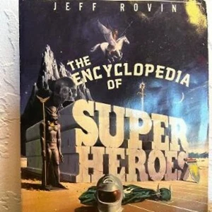 Vintage The Encyclopedia of Superheroes  Paperback – January 1, 1985 - Picture 1 of 9