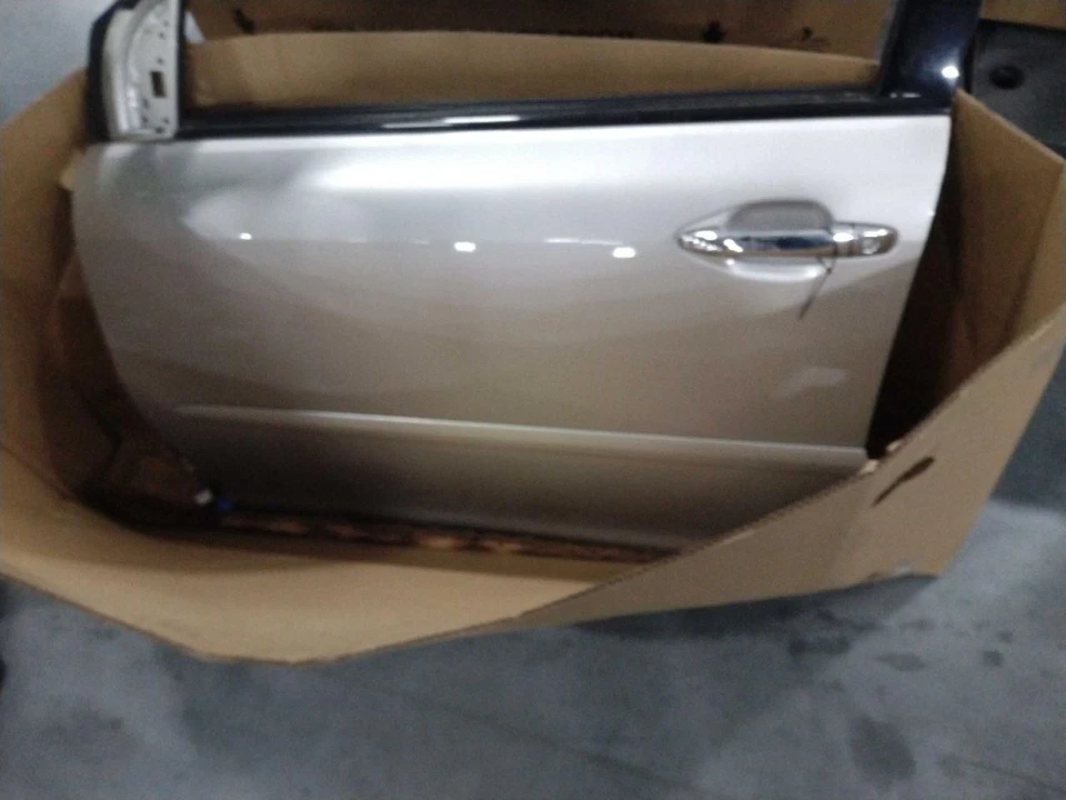 Puerta delantera izquierda del conductor compatible con 06-09 LEXUS RX400h 514275 Foto 1 de 1