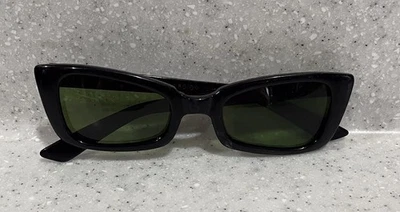 Vtg 60s MOD Cool-Ray POLAROID 105 Black SUNGLASSES Green Lens MCM Cat Eye *READ* - Image 1 of 4