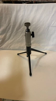 Leitz Leica TOOUG 14100 Table Top Tripod Grey Hammertone - Image 1 of 4