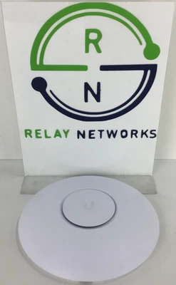 Ubiquiti U6-PRO UniFi 6 Profesional Doble Banda 802.11n/ac/ax 4x4 MU-MIMO PoE Foto 1 de 4