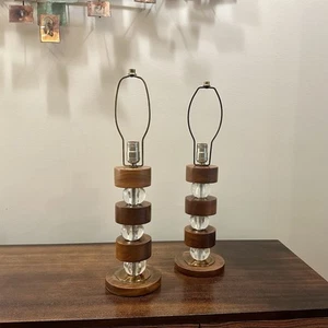 Pair of Mid-Century Modern Walnut and Lucite Table Lamps – 22” – Vintage Stacked - Picture 1 of 6