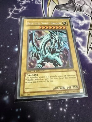 ***Misprint*** Blue-Eyes White Dragon BPT-003 Limited Error Reverse Pattern LP - Image 1 of 3