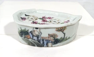 Antique Chinese Porcelain cricket Box Hand Painted Man Garden Famille Rose Qing - Picture 1 of 9