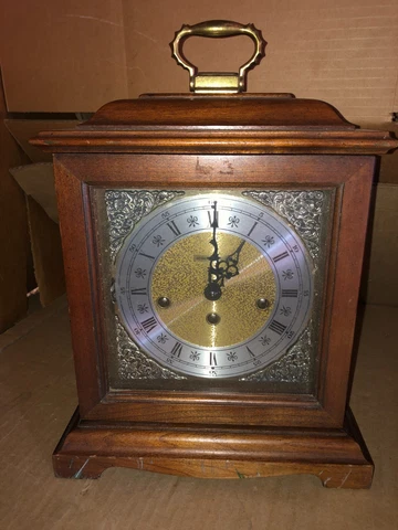 VINTAGE HOWARD MILLER 612-437 GRAHAM BRACKET WOODEN MANTLE CLOCK Cover