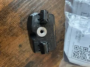 Soporte guardabarros Tesla modelo Y lado derecho del pasajero OEM - pieza #1493773‐00‐B - Imagen 1 de 4