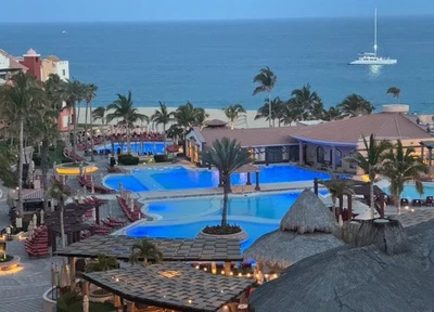 Playa Grande, Cabo San Lucas: Siete (7) noches: Suite ático de 2 dormitorios Foto 1 de 4