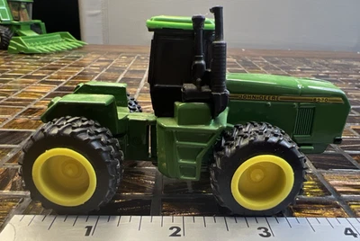 Ertl 1/64 Scale John Deere 8970 4WD Tractor Duals Green Loose  - Image 1 of 4