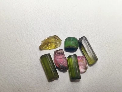 Facet Grade Clean Natural Tourmaline Rough Gemstone 17 Carats Multi Color - Image 1 of 3