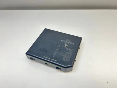 Infiniti QX50 2019 compartimiento del motor caja de fusibles módulo de control de distribución de energía 44 k Foto 1 de 4