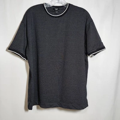 Camisa pulóver informal Express para hombre talla grande manga corta negra blanca a rayas Foto 1 de 4