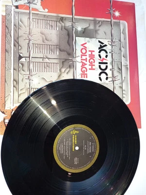 AC/DC " HIGH VOLTAGE" V .RARE OZ BLACK ALBERT LABEL IMPORT M-/M- EX Con  - Image 1 of 4
