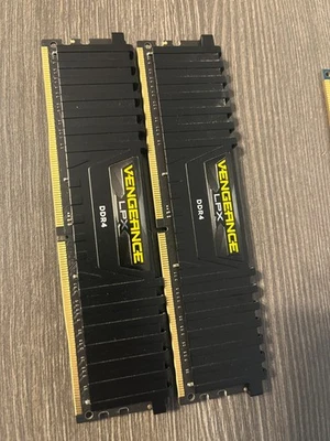 Corsair 16GB  2 x 8GB  2666MHz  PC4-21300 DDR4  DRAM Memory  CMK32GX4M4A2666C15 - Image 1 of 2