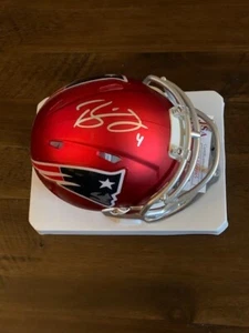 Auténtico mini casco Blaze raro firmado autografiado por Bailey Zappe Patriots JSA - Imagen 1 de 1