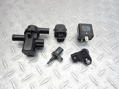 Kawasaki Ninja 300 EX300 2017 13-17 admisión de aire presión temperatura mapa sensor válvula Foto 1 de 4