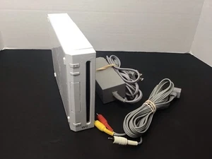 Nintendo Wii Replacement Console Only With Cables RVL-001 - TESTED WORKS - Picture 1 of 9