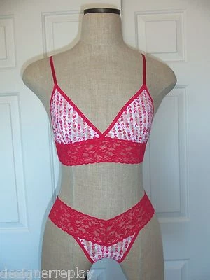 Sujetador Bralette Hanky Rojo MINI CORAZONES Estampado Nylon XS y Tanga de tiro bajo O/S Foto 1 de 4
