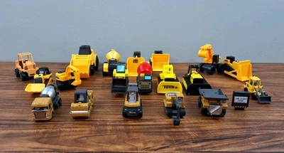 20 juguetes para vehículos de construcción diecast/plástico Tonka Volvo DIG Kong Cat retroexcavadora + Foto 1 de 4