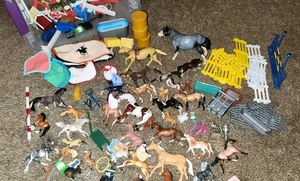 Riesiges Konvolut Spielzeug & Zubehör mit Pferdebezug - Bild 1 von 16