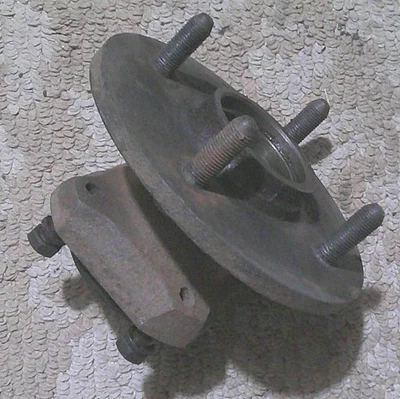 Buje de suspensión delantera Sunbeam Alpine Tiger rueda de acero 1980897 original con tacos Foto 1 de 4