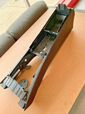 Mercedes C300 C350 C63 AMG 2008-2011 consola central  Foto 1 de 4