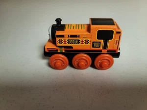 Thomas Wood Orange Nia Train Very Good Condition - Picture 1 of 6