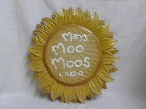 Marys Moo Moos Wandbehang Sonnenblumenhändler handbemalt Display Enesco  - Bild 1 von 2