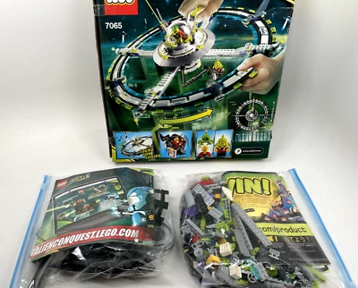 LEGO 7065 Alien Conquest - Alien Mothership Incomplete - Image 1 of 4