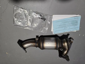 Catalytic Converter with Integrated Exhaust Manifold Eastern Mfg 41228 - Picture 1 of 5