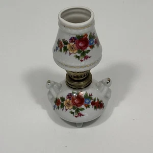 Vintage Japan miniature ceramic porcelain white kerosene lamp - Picture 1 of 16