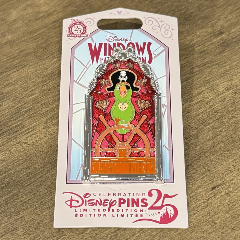 Заколка Disney Windows of Attraction Pirates of Caribbean попугай Disneyland LE 2500 - Изображение 1 из 1