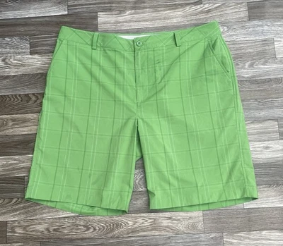 Pantalones cortos de golf Under Armour para hombre talla 40R Performance verde a cuadros frente plano Foto 1 de 4