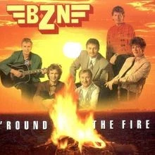Round the Fire von Bzn | CD | Zustand akzeptabel - Bild 1 von 2