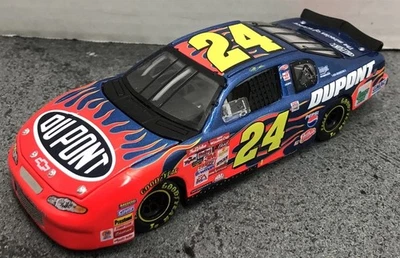 Jeff Gordon #24 DuPont 2001 Winston Cup Championship 1:32 Nascar Diecast Action - Image 1 of 4