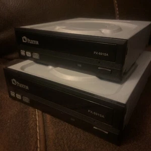 LOT 2 Plextor PlexWriter PX-891SA 24X SATA DVD/RW Dual Layer Burner Drive DVDROM - Picture 1 of 3