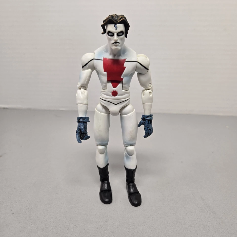 Figura suelta ToyBiz de 6" de héroes de cómic legendarios de Marvel Foto 1 de 4