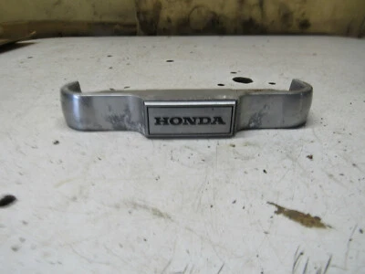 1982 Honda Magna V45 VF750C Front Shock Trim - Imagem 1 de 4