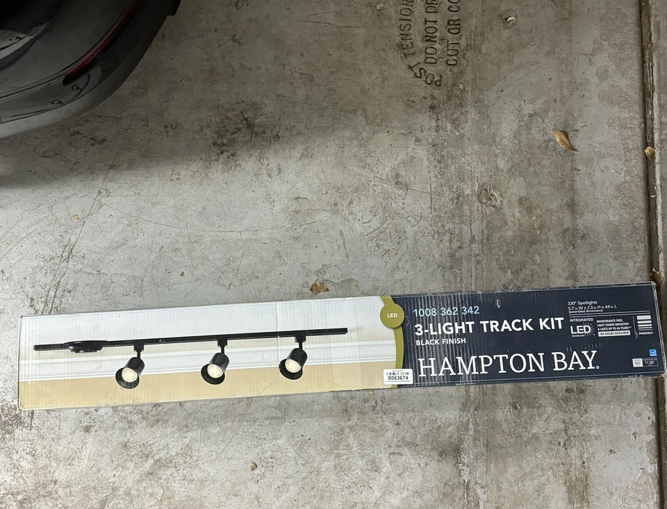 Mini Step 44 In. 3 Light White Integrated LED Linear Track Lighting Kit