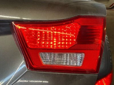 Conjunto de luz trasera derecha usada se adapta a: Kia Optima 2009 montada en tapa derecho grado A Foto 1 de 4