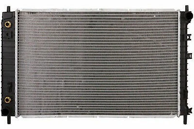 Radiador L4/V6 2.2L/3.5L com TOC (2798) compatível com 2004 2005 2006 2007 Saturn Vue - Imagem 1 de 2