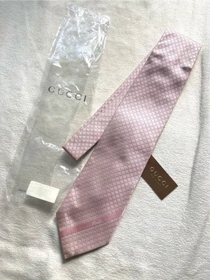 Corbata Gucci Cuello Rosa Marrón Cuadros 100% Seda Hecha en Italia Sin Usar Como Nueva Regalo Foto 1 de 4