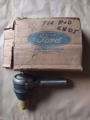 Ford L900 1986 extremo de barra de acoplamiento nuevo de stock Foto 1 de 4