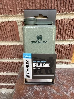 Frasco de pre-fiesta Stanley Adventure 8 oz acero inoxidable tono martillo verde a prueba de fugas Foto 1 de 2